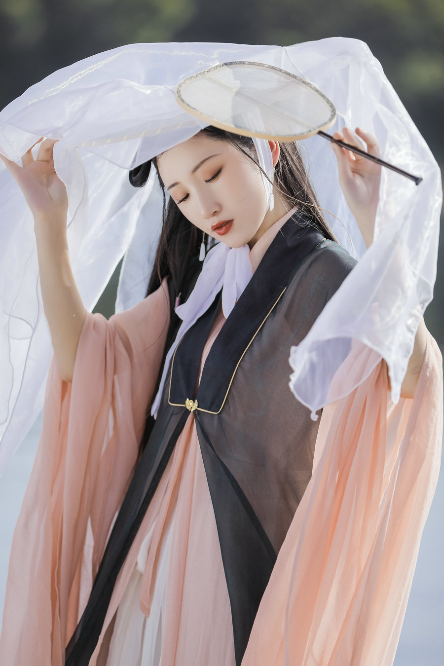 [YITUYU]艺图语 2022.05.01 秋天前 米菲 [22P-370MB]