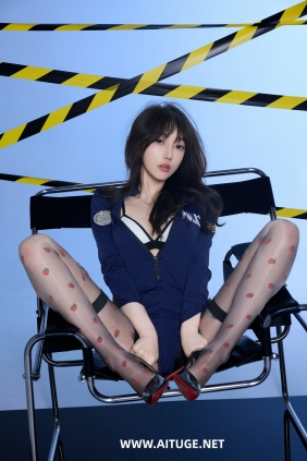 玥儿玥 - 蓝色性感制服 [77P-1.44GB]