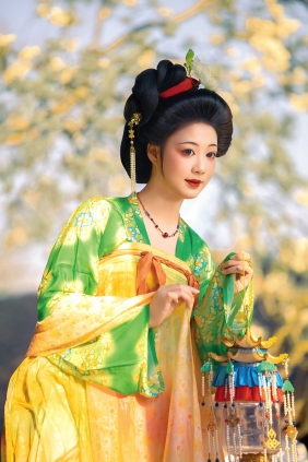 [YITUYU]艺图语 2026.04.30 国色芳华 赵噗噗 [16P-339MB]